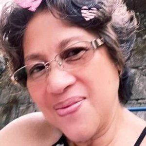 Meet your Posher, Cynthia argosino